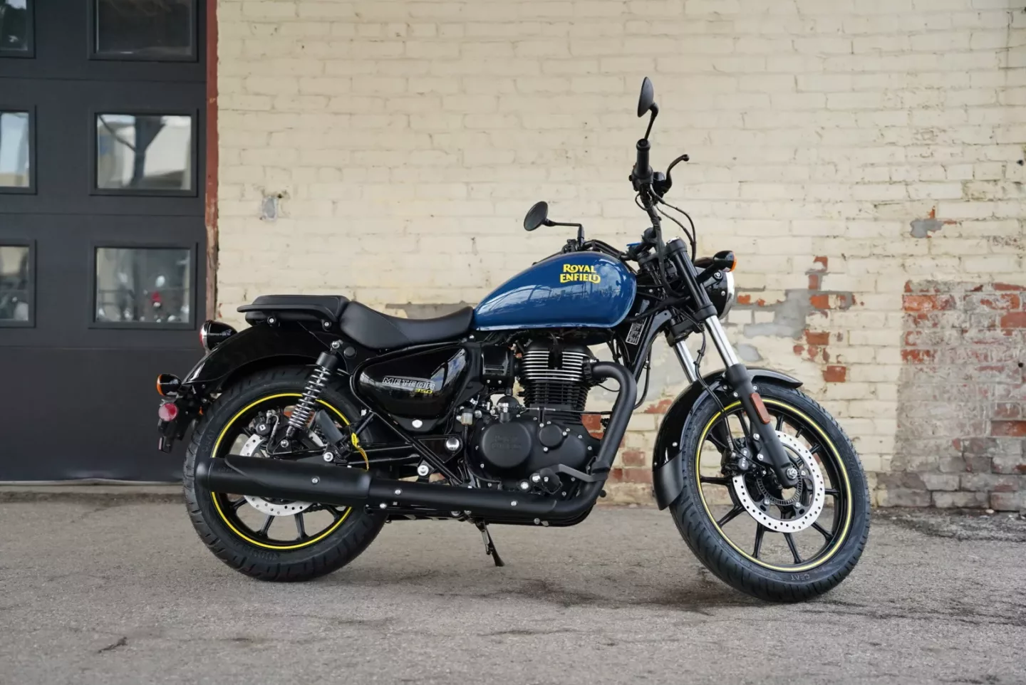 2024 Royal Enfield Meteor 350 - Fireball Blue