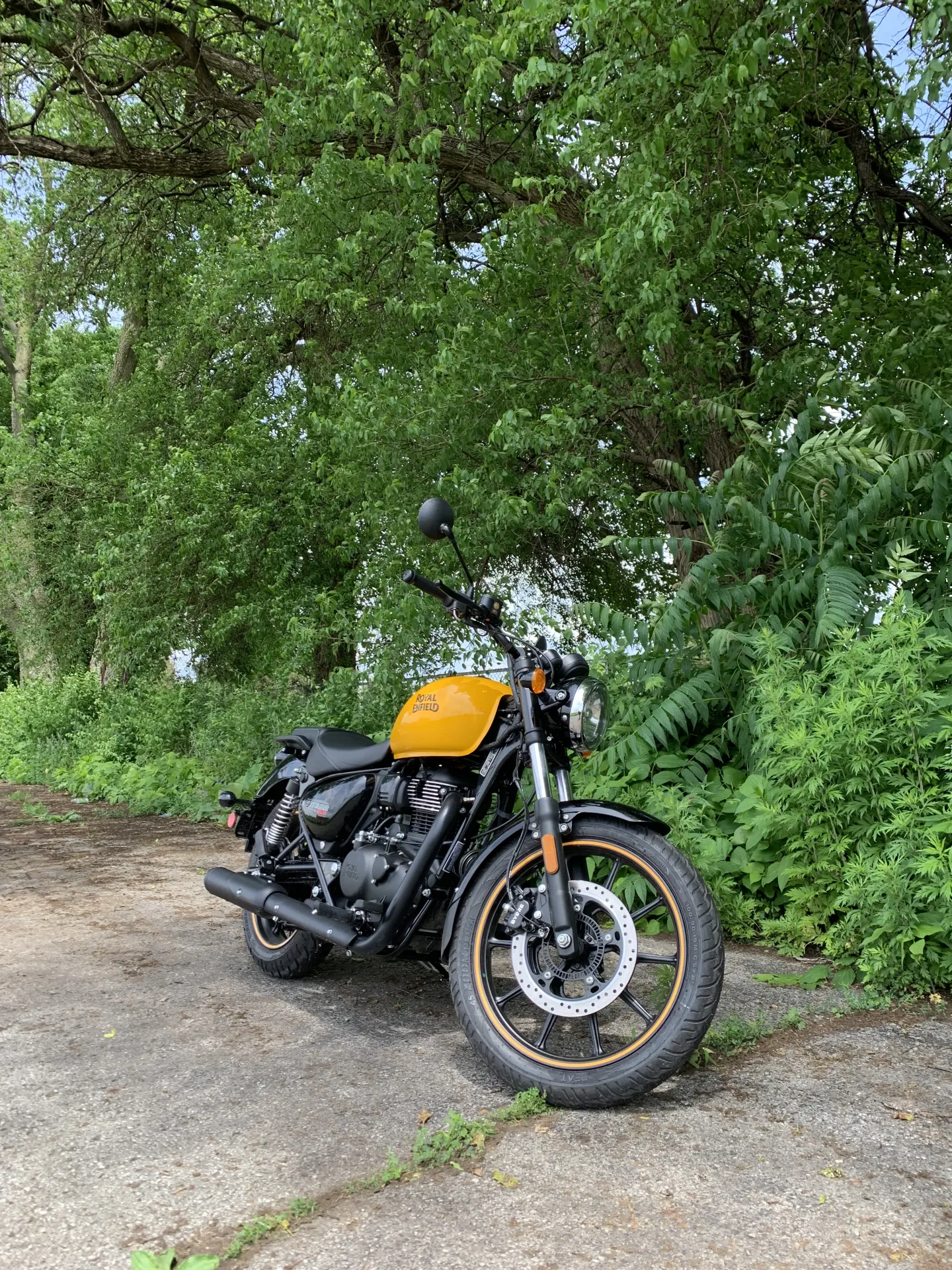 2024 Royal Enfield Meteor 350 - Fireball Yellow - DEMO